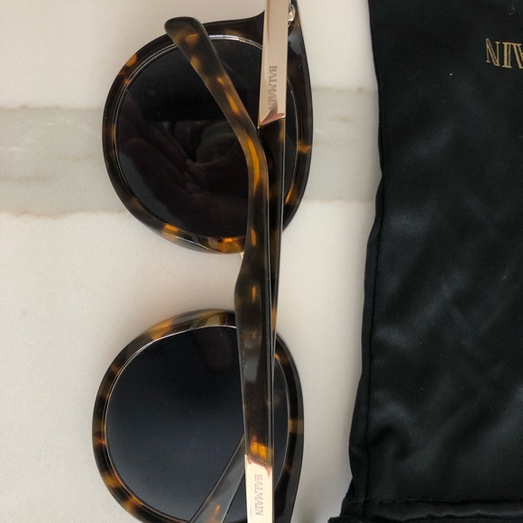 Balmain Tortoise sunglasses - Picture 3 of 4